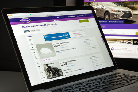 Milan, Italy - August 10, 2017: Cars.com website homepage. It is a website which was launched in June 1998. It is the second largest automotive classified site. Cars.com logo visible.のeditorial素材