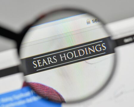 Milan, Italy - November 1, 2017: Sears Holdings logo on the website homepage.のeditorial素材