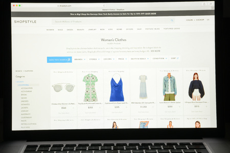 Milan, Italy - May 7, 2017: Shop style website homepage. It's a fashion e-commerce store.のeditorial素材