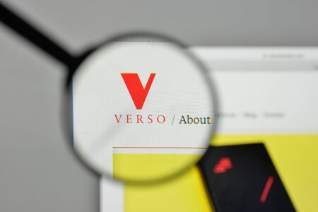Milan, Italy - November 1, 2017: Verso logo on the website homepage.のeditorial素材