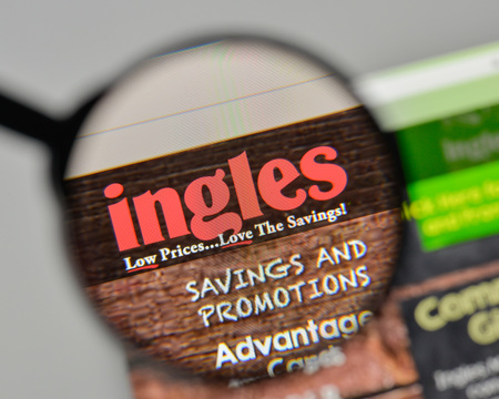 Milan, Italy - November 1, 2017: Ingles Markets logo on the website homepage.のeditorial素材