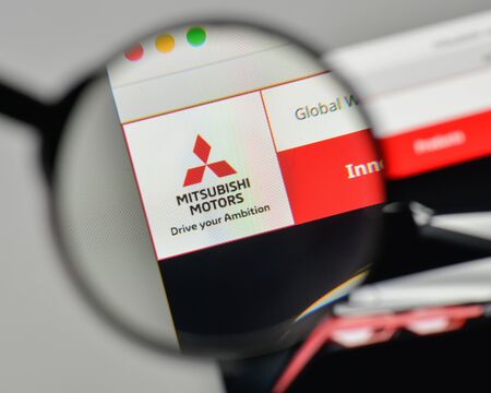 Milan, Italy - November 1, 2017: Mitsubishi logo on the website homepage.のeditorial素材