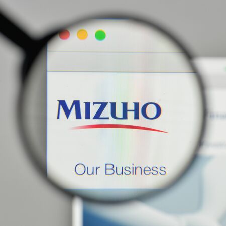 Milan, Italy - November 1, 2017: Mizuho Financial Group logo on the website homepage.のeditorial素材