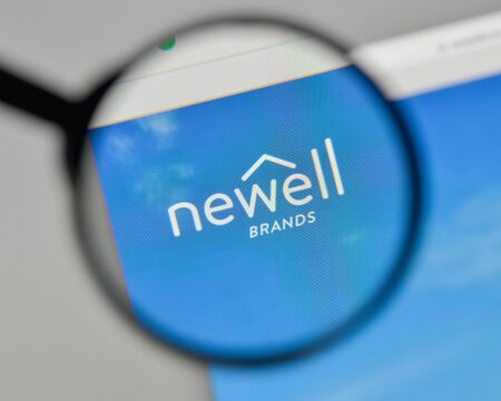 Milan, Italy - November 1, 2017: Newell Brands logo on the website homepage.のeditorial素材