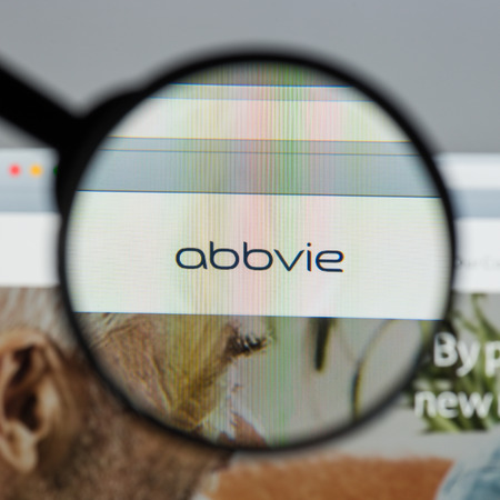 Milan, Italy - August 10, 2017: Abbvie website homepage. It is a pharmaceutical company that discovers, develops and markets both biopharmaceuticals and small molecule drugs. Abbvie logo visible.のeditorial素材