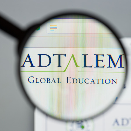 Photo pour Milan, Italy - August 10, 2017: Adtalem Global Education logo on the website homepage. - image libre de droit