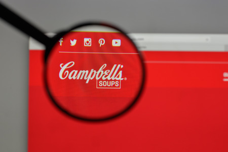 Milan, Italy - August 10, 2017: Campbell Soup logo on the website homepage.のeditorial素材