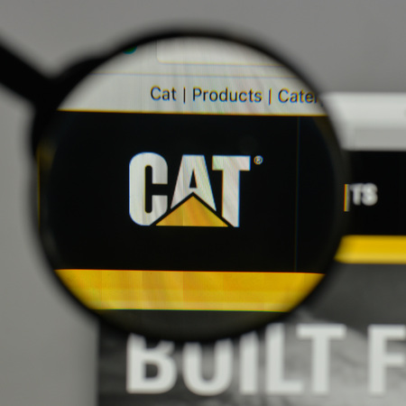 Milan, Italy - August 10, 2017: Caterpillar
 logo on the website homepage.のeditorial素材