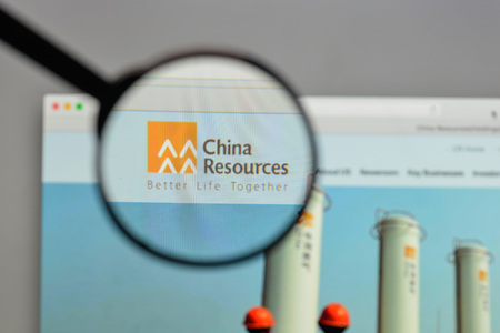 Milan, Italy - August 10, 2017: China Resources National logo on the website homepage.のeditorial素材