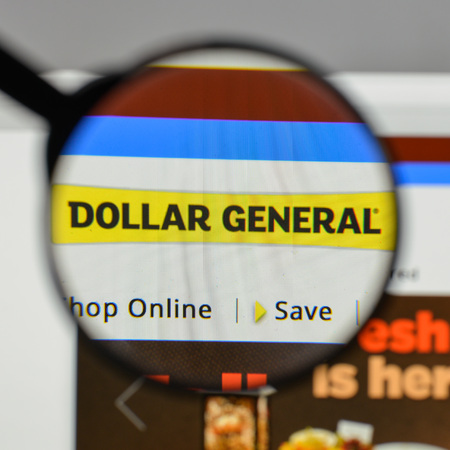 Milan, Italy - August 10, 2017: DollarGeneral
 logo on the website homepage.のeditorial素材