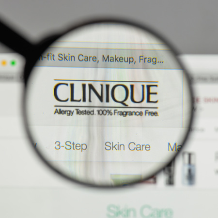 Milan, Italy - August 10, 2017: Clinique
 logo on the website homepage.のeditorial素材