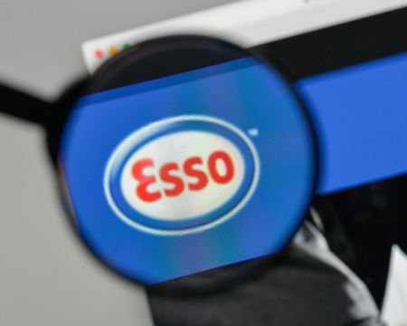 Milan, Italy - August 10, 2017: Esso logo on the website homepage.のeditorial素材