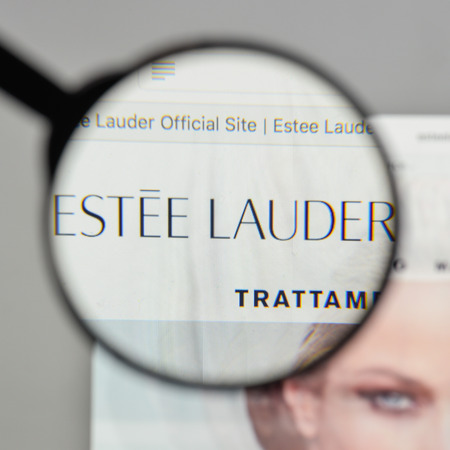 Milan, Italy - August 10, 2017: Estee Lauder logo on the website homepage.のeditorial素材