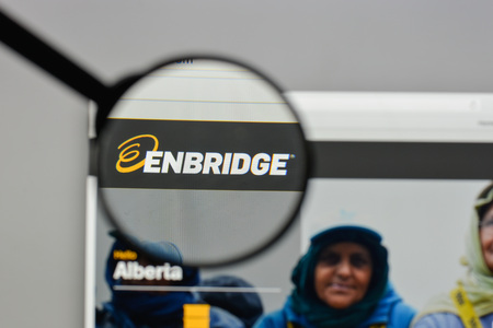 Milan, Italy - August 10, 2017: Enbridge logo on the website homepage.のeditorial素材