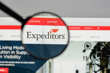 Milan, Italy - August 10, 2017: Expeditors International of Washington logo on the website homepage.のeditorial素材