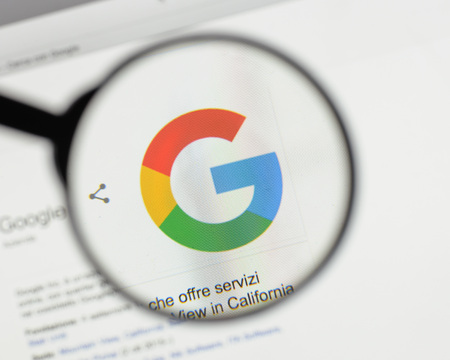Milan, Italy - August 10, 2017: google logo on the website homepage.のeditorial素材