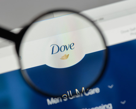 Milan, Italy - August 10, 2017: Dove
 logo on the website homepage.のeditorial素材