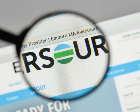 Milan, Italy - August 10, 2017: Eversource Energy logo on the website homepage.のeditorial素材