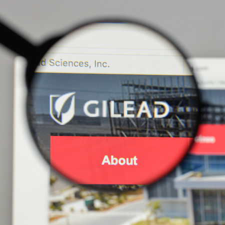 Milan, Italy - August 10, 2017: Gilead Sciences logo on the website homepage.のeditorial素材