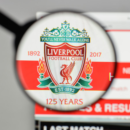 Milan, Italy - August 10, 2017: FC Liverpool logo on the website homepage.のeditorial素材