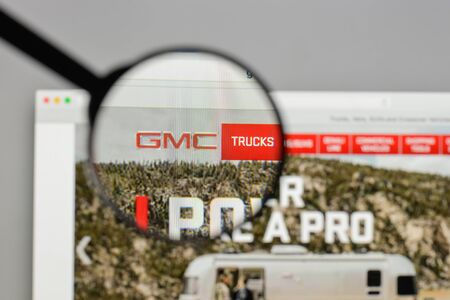 Milan, Italy - August 10, 2017: GMC logo on the website homepage.のeditorial素材