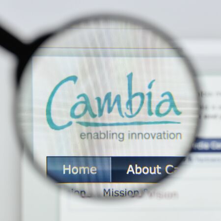 Milan, Italy - August 20, 2018: Cambia website homepage. Cambia logo visible.のeditorial素材