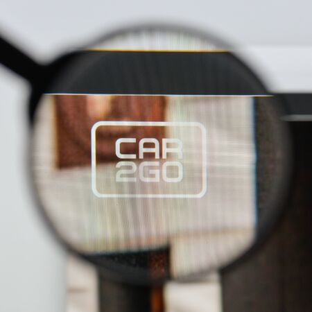 Milan, Italy - August 20, 2018: Car2Go website homepage. Car2Go logo visible.のeditorial素材