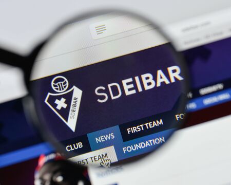 Milan, Italy - August 20, 2018: Sociedad Deportiva Eibar website homepage. Sociedad Deportiva Eibar logo visible.のeditorial素材