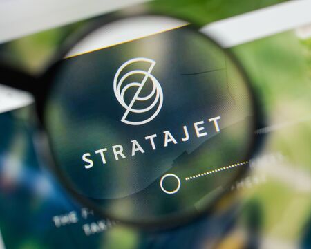 Milan, Italy - August 20, 2018: Stratajet website homepage. Stratajet logo visible.のeditorial素材