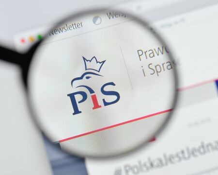 Milan, Italy - August 20, 2018: prawo i sprawiedliwosc website homepage. prawo i sprawiedliwosc logo visible.のeditorial素材