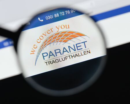 Milan, Italy - August 20, 2018: PARANET-Deutschland website homepage. PARANET-Deutschland logo visible.のeditorial素材