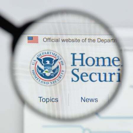 Milan, Italy - August 20, 2018: Homeland Security website homepage. Homeland Security logo visible.のeditorial素材