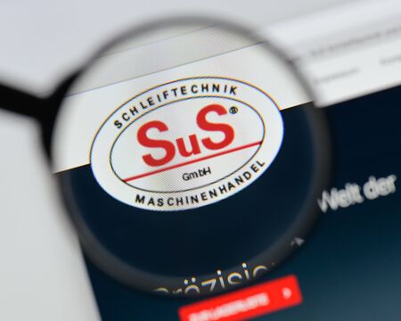 Milan, Italy - August 20, 2018: SuS Deutschland website homepage. SuS Deutschland logo visible.のeditorial素材