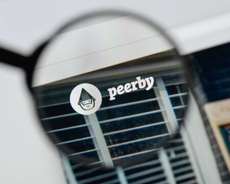 Milan, Italy - August 20, 2018: peerby website homepage. peerby logo visible.のeditorial素材