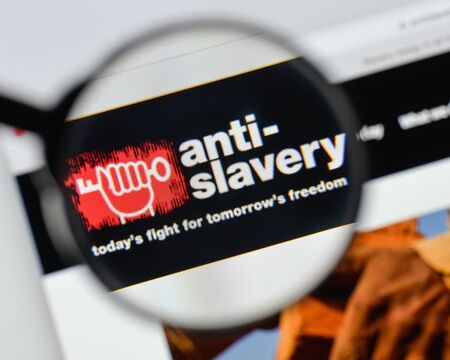 Milan, Italy - August 20, 2018: Anti-Slavery International website homepage. Anti-Slavery International logo visible.のeditorial素材