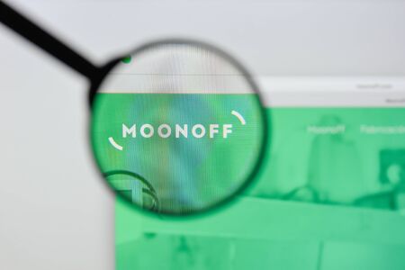 Milan, Italy - August 20, 2018: Moonoff website homepage. Moonoff logo visible.のeditorial素材