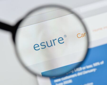 Milan, Italy - August 20, 2018: Esure website homepage. Esure logo visible.のeditorial素材