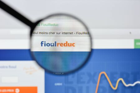 Milan, Italy - August 20, 2018: Fioul Reduc website homepage. Fioul Reduc logo visible.のeditorial素材