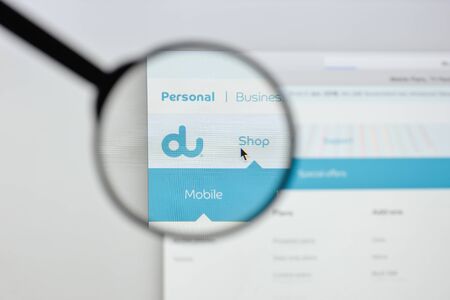 Milan, Italy - August 20, 2018: du website homepage. du logo visible.のeditorial素材