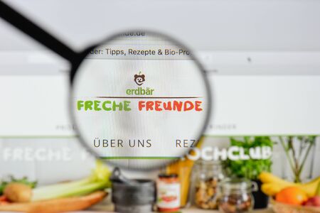 Milan, Italy - August 20, 2018: erdbaÌr (Freche Freunde) website homepage. erdbaÌr (Freche Freunde) logo visible.のeditorial素材