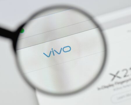 Milan, Italy - August 20, 2018: Vivo website homepage. Vivo logo visible.のeditorial素材