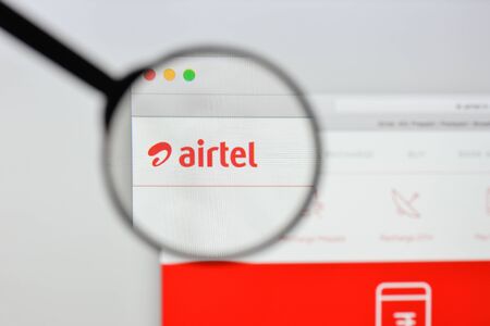 Milan, Italy - August 20, 2018: airtel India website homepage. airtel India logo visible.のeditorial素材