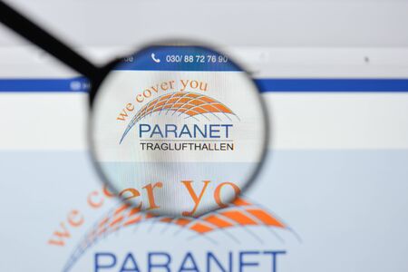 Milan, Italy - August 20, 2018: PARANET-Deutschland website homepage. PARANET-Deutschland logo visible.のeditorial素材