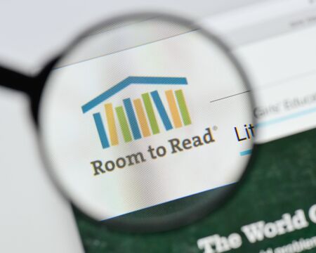 Milan, Italy - August 20, 2018: Room to Read website homepage. Room to Read logo visible.のeditorial素材