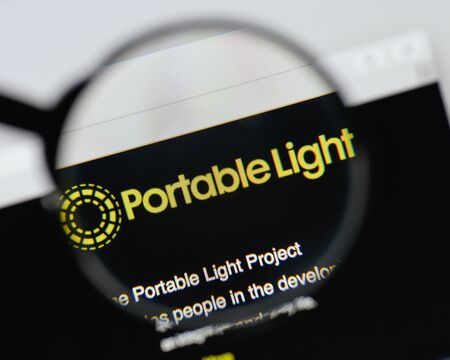 Milan, Italy - August 20, 2018: Luz Portatil Brasil website homepage. Luz Portatil Brasil logo visible.のeditorial素材