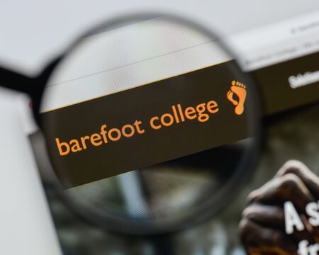 Milan, Italy - August 20, 2018: Barefoot College website homepage. Barefoot College logo visible.のeditorial素材