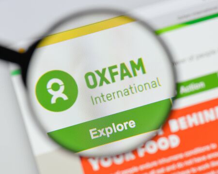 Milan, Italy - August 20, 2018: Oxfam International website homepage. Oxfam International logo visible.のeditorial素材
