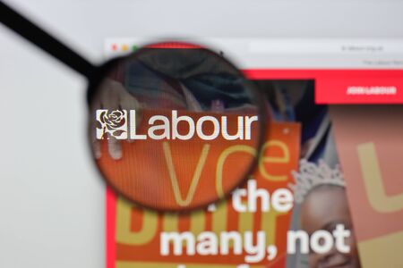 Milan, Italy - August 20, 2018: Labour Party website homepage. Labour Party logo visible.のeditorial素材