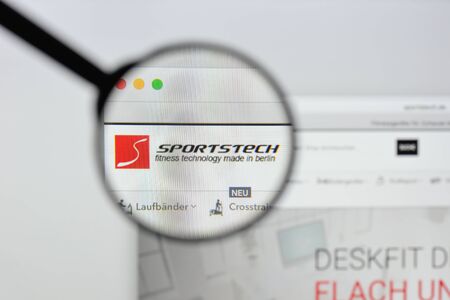 Milan, Italy - August 20, 2018: InnovaMaxx (Sportstech) website homepage. InnovaMaxx (Sportstech) logo visible.のeditorial素材