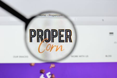 Milan, Italy - August 20, 2018: Catapult Enterprises Propercorn website homepage. Catapult Enterprises Propercorn logo visible.のeditorial素材